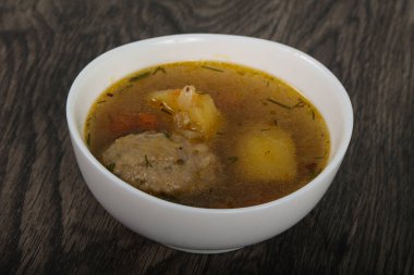 Lezzetli köfte çorbası