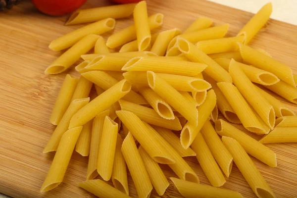 Penne crudo para pasta —  Fotos de Stock