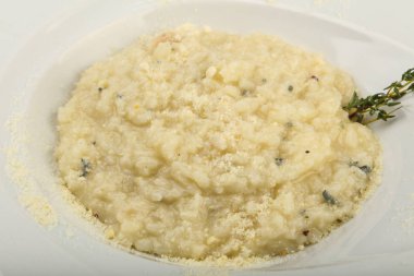 Mavi peynirli risotto