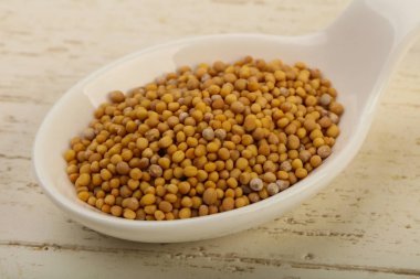 kabın içinde hardal tohumu 