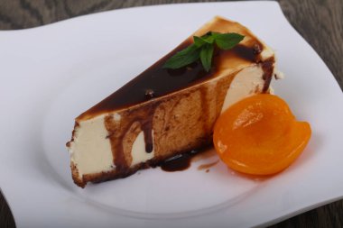 Tatlı Cheesecake çikolata ile