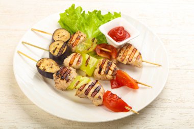 sebze ve tavuk şiş