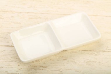 Boş çift beyaz tabak