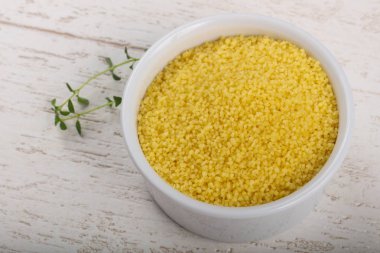 Kabın içinde ham kuskus