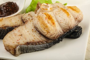 Izgara köpekbalığı biftek