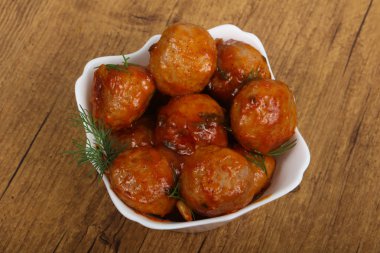 Domates soslu köfte.