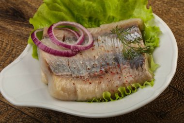 Dilimlenmiş ringa balığı filetosu