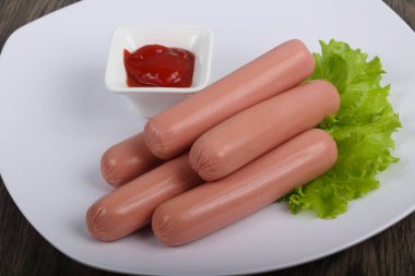 haşlanmış et sosis