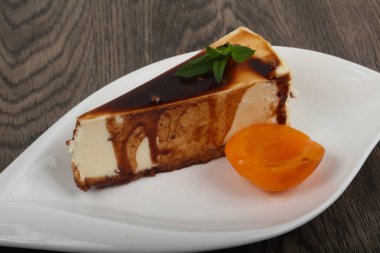 Tatlı Cheesecake çikolata ile