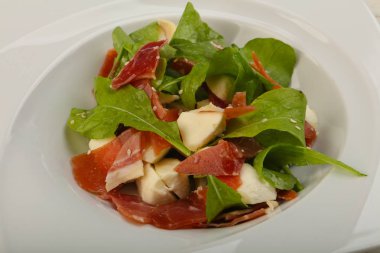 Salata ile proscuitto, mozzarella