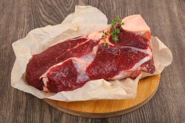 Ham sığır eti biftek