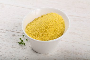 Kabın içinde ham kuskus