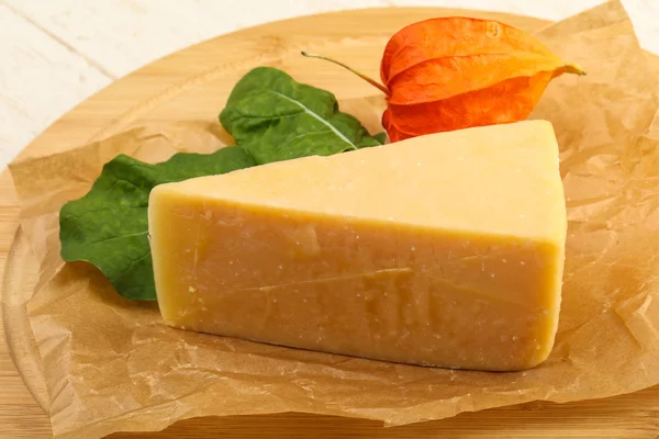 Smakelijke Parmezaanse kaas — Stockfoto