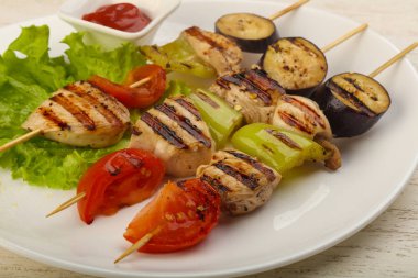 sebze ve tavuk şiş