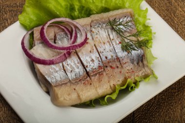 Dilimlenmiş ringa balığı filetosu