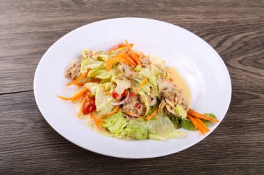 lezzetli ton balıklı salata 