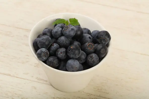 Ripe Blueberry in the bowl — Stock Photo, Image