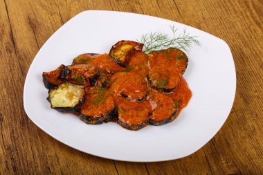 Diyet ızgara patlıcan