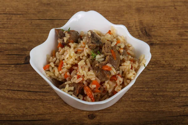 Pilaf con carne y zanahoria —  Fotos de Stock