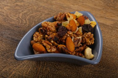 Fındık karışımı kase