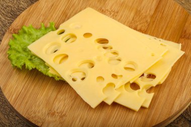 lezzetli dilimlenmiş peynir