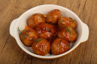 Domates soslu köfte.