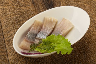 Dilimlenmiş ringa balığı filetosu 