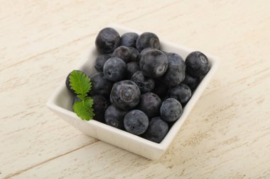 Kasede taze yaban mersini 