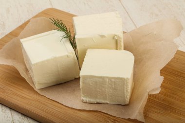 beyaz peynir ile dereotu 