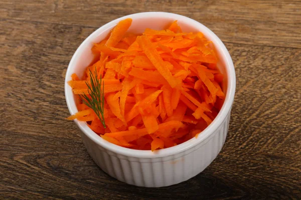 Измельчённая морковная куча — стоковое фото