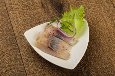 Dilimlenmiş ringa balığı filetosu 