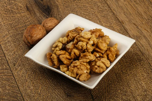 Kabın içinde açık ceviz