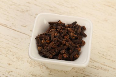 Kabın içinde tohum karanfil 