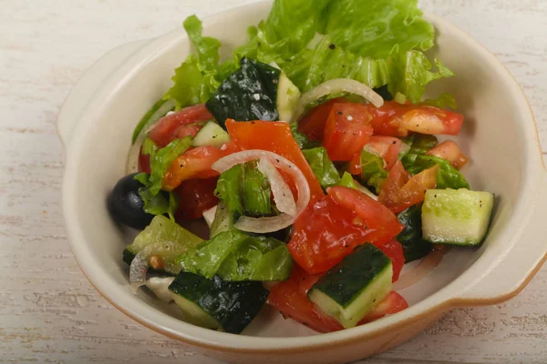 Salada grega com azeitonas — Fotografia de Stock