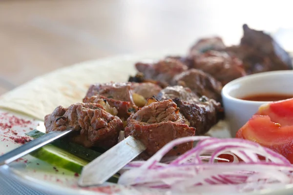 Sığır eti Barbekü sos ile