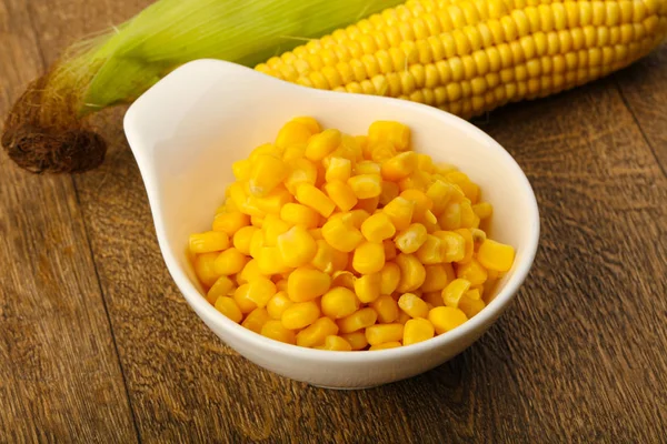 Édes konzerv kukorica — Stock Fotó