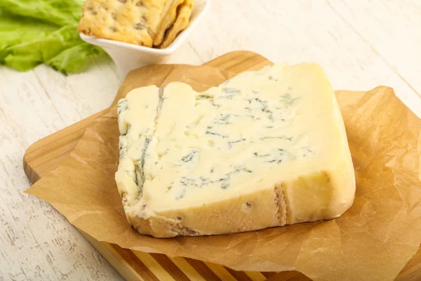 Rebanada de queso Gorgonzola —  Fotos de Stock