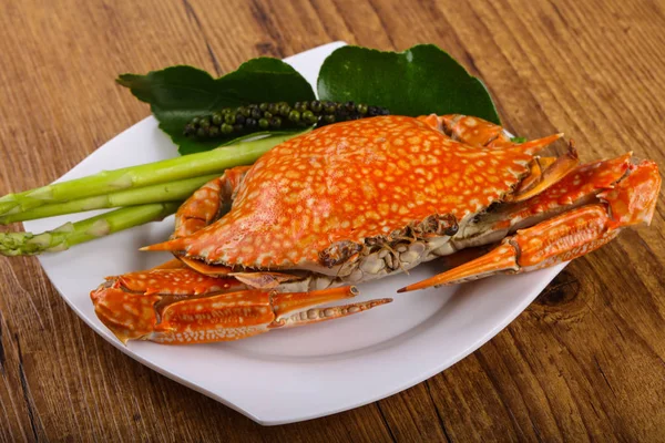 Lezzetli haşlanmış Yengeç