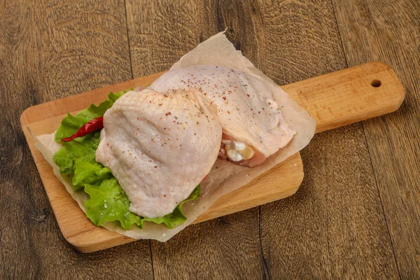 Raw chicken thighs — Stock Photo, Image