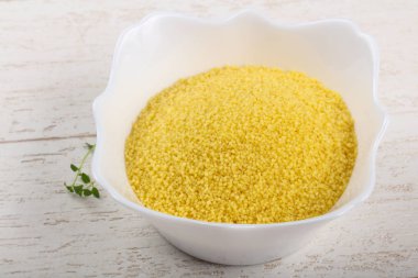 Kabın içinde ham kuskus