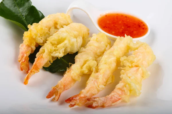 Tempura de camarão com molho — Fotografia de Stock