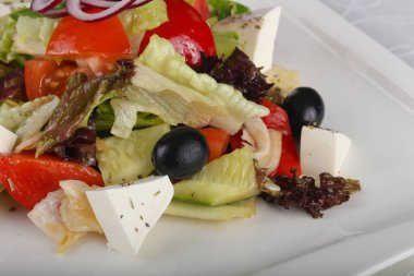 Taze Yunan salatası