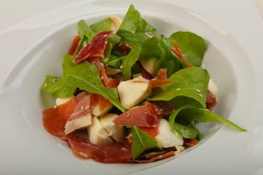 Salata ile proscuitto, mozzarella