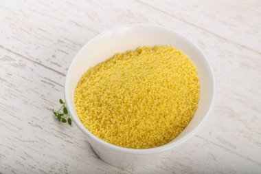 Kabın içinde ham kuskus