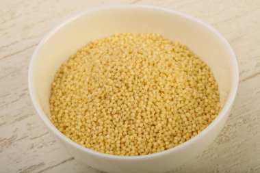 Kabın içinde ham kuskus