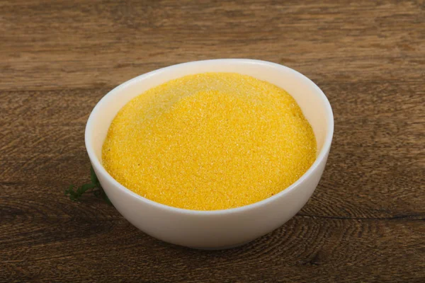 Polenta cruda en el tazón — Foto de Stock