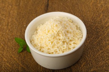 Kabın içinde Hindistan cevizi pul