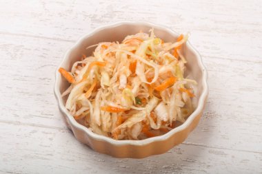 Çiğ lahana turşusu