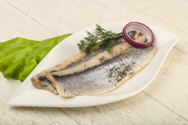 Tuzlu ringa balığı filetosu