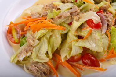 lezzetli ton balıklı salata 